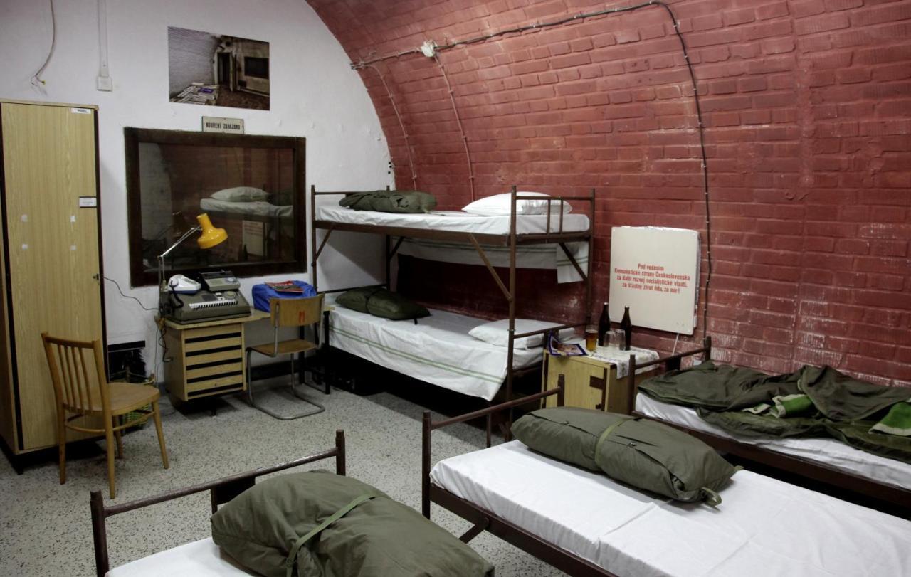 10-Z Bunker Hostel Brno Bilik gambar